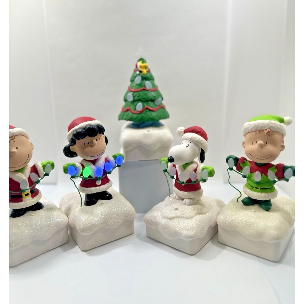 Set 5 Peanuts 2015 LightUp Christmas Snoopy Light Show & Music Wireless Tested - Picture 3 of 17
